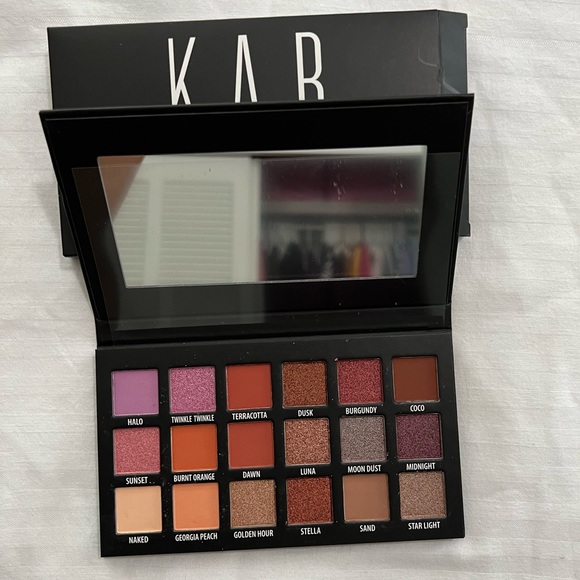 Brand 🆕 KAB Cosmetics Day + Night Eyeshadow Palette - Picture 4 of 9